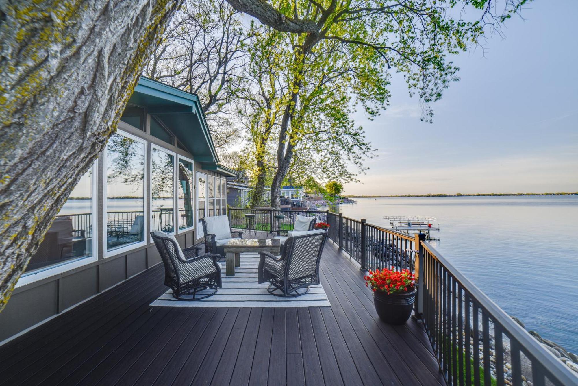 Dreamy Lake Poinsett Cabin With Deck, Dock And Views! Arlington 外观 照片
